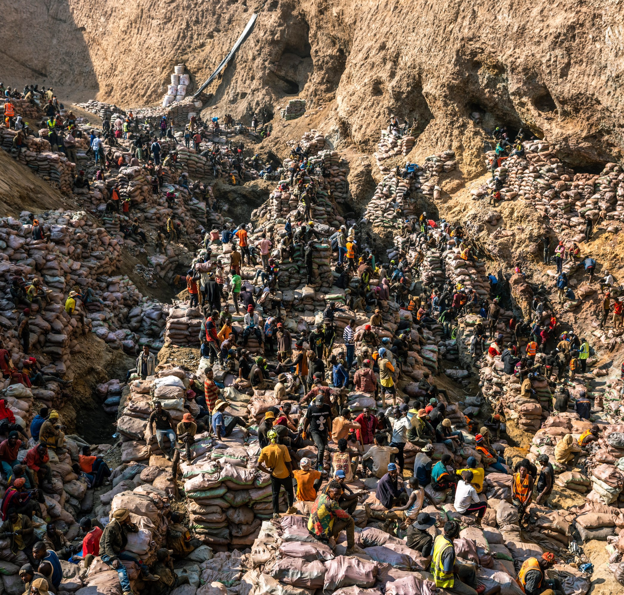  view of the cobalt-copper Shabara artisanal mine